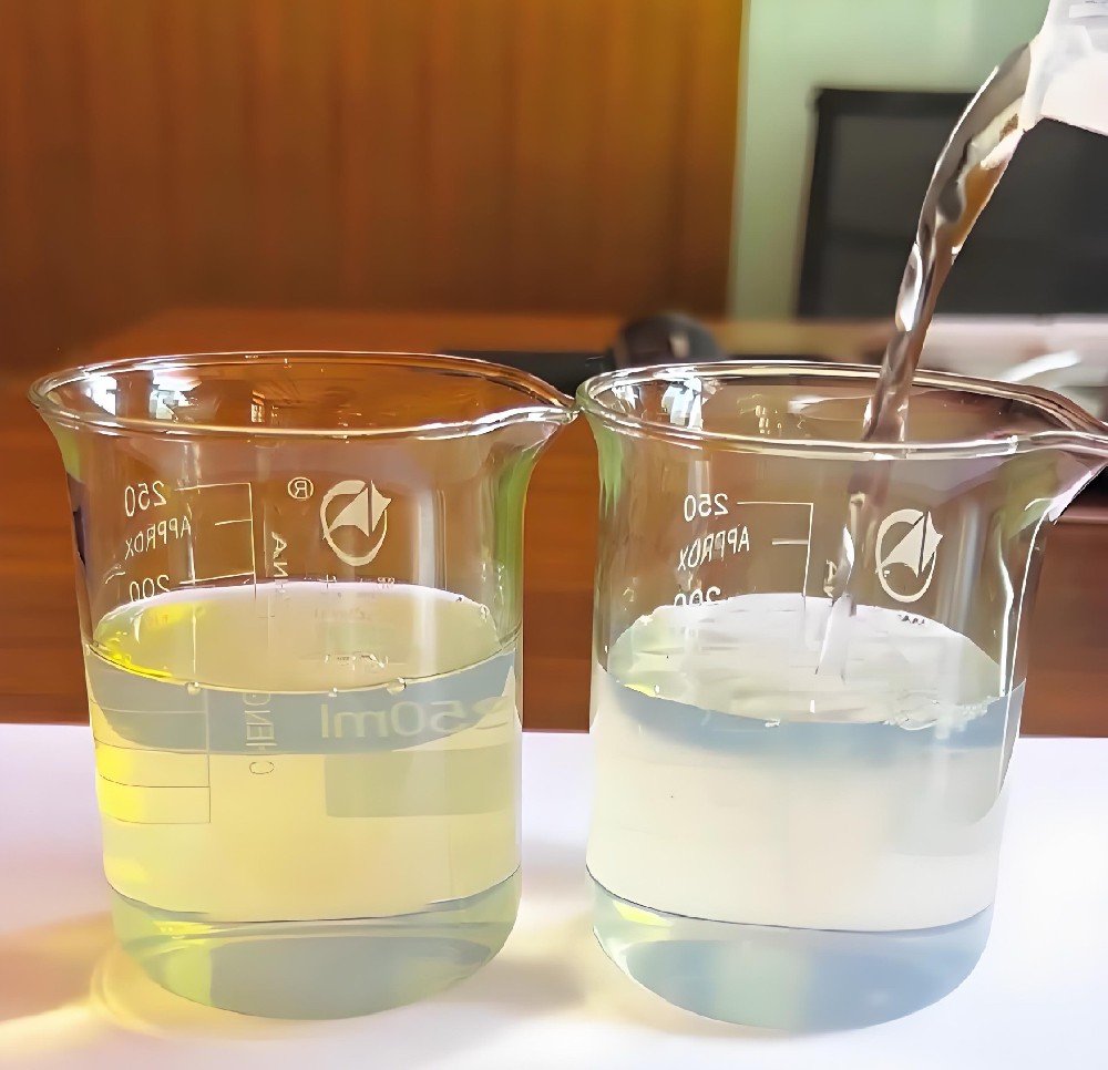 全合成切削液 vs 半合成切削液，金属加工到底该怎么选？